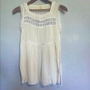 Elegant White Sleeveless Top